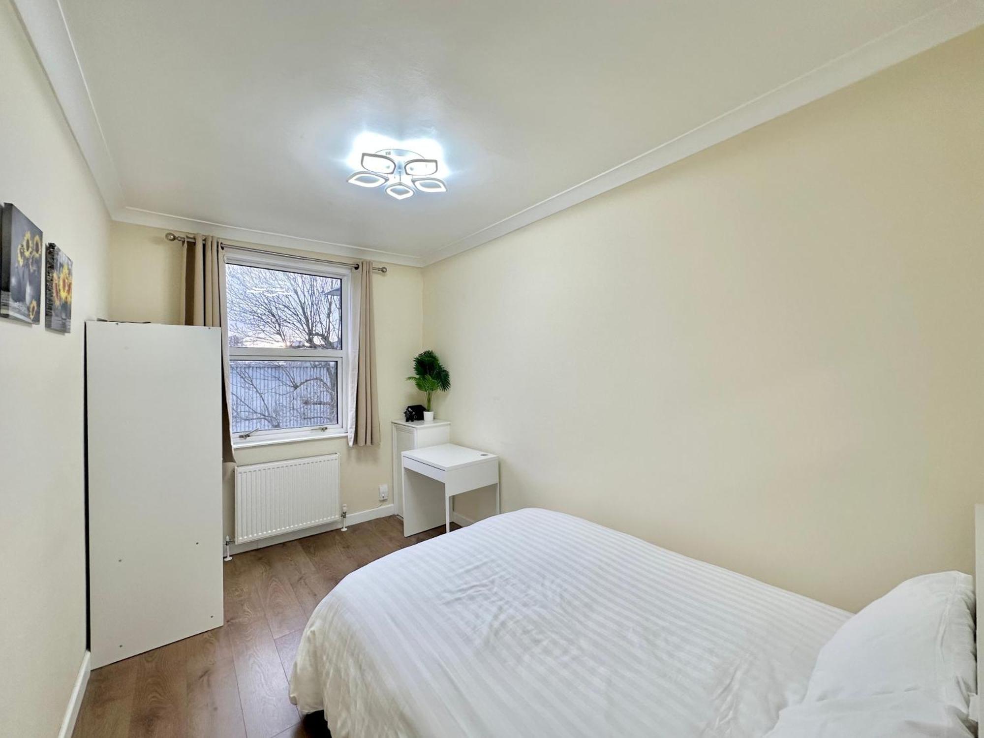 The Euston Guest House-64 ลอนดอน ภายนอก รูปภาพ