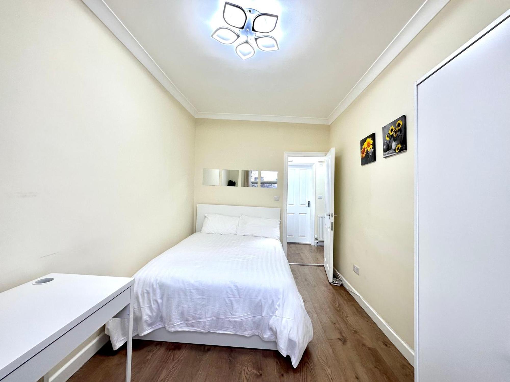 The Euston Guest House-64 ลอนดอน ภายนอก รูปภาพ